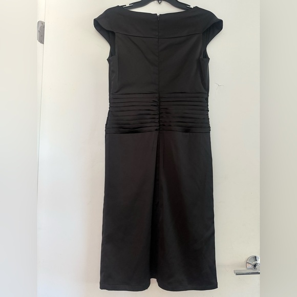 Tadashi Collection Evening Black Satin Ruched Dress - Size 8 - Picture 2 of 4